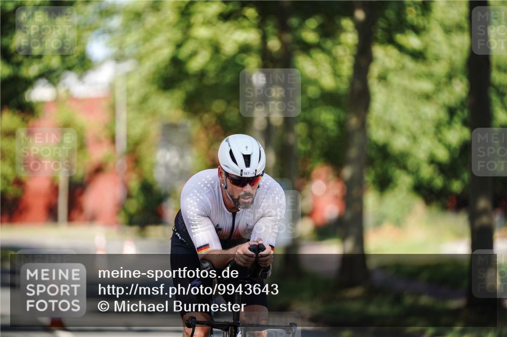 09.08.2026 - GEWOBA Citytriathlon Bremen Michael Burmester http://msf.ph/oto/9943643 09.08.2026 10:22:21 Radfahren 387 meine-sportfotos.de