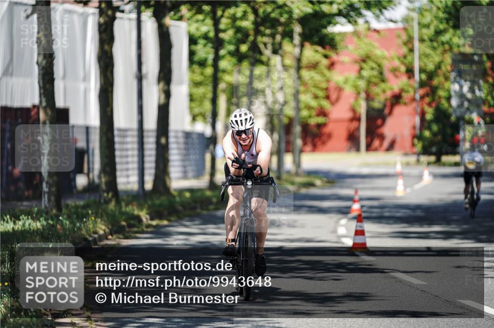 09.08.2026 - GEWOBA Citytriathlon Bremen Michael Burmester http://msf.ph/oto/9943648 09.08.2026 10:23:08 Radfahren 284, 308 meine-sportfotos.de