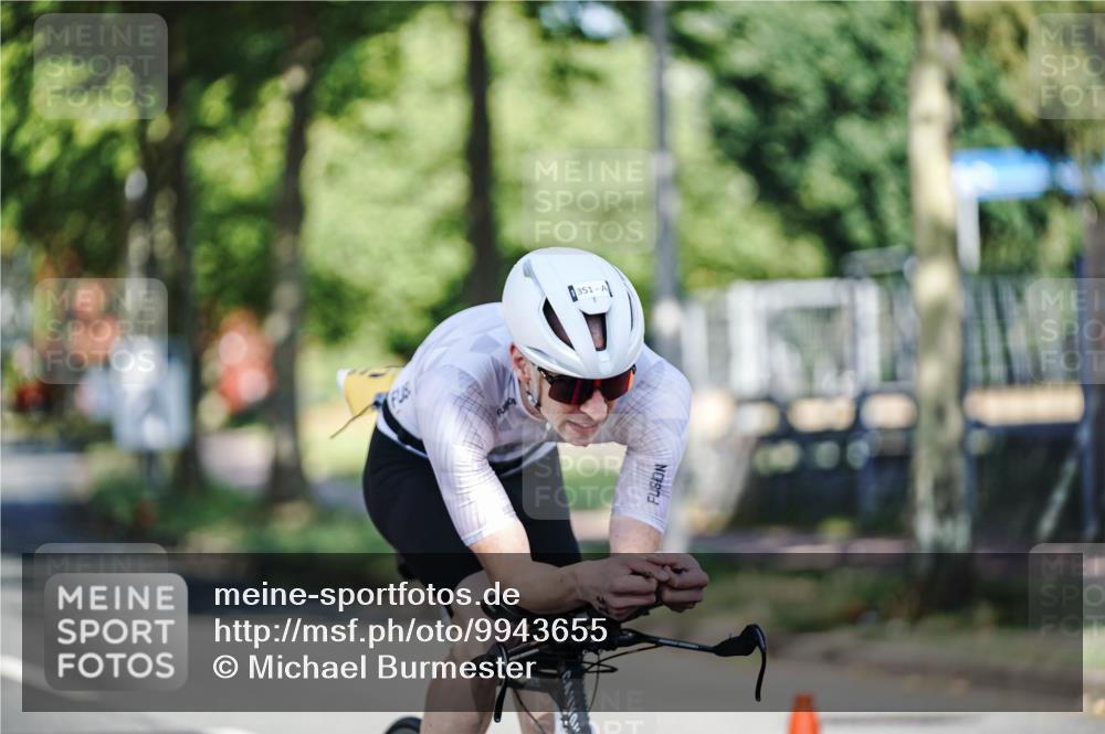 09.08.2026 - GEWOBA Citytriathlon Bremen Michael Burmester http://msf.ph/oto/9943655 09.08.2026 10:23:21 Radfahren 284, 308, 351 meine-sportfotos.de