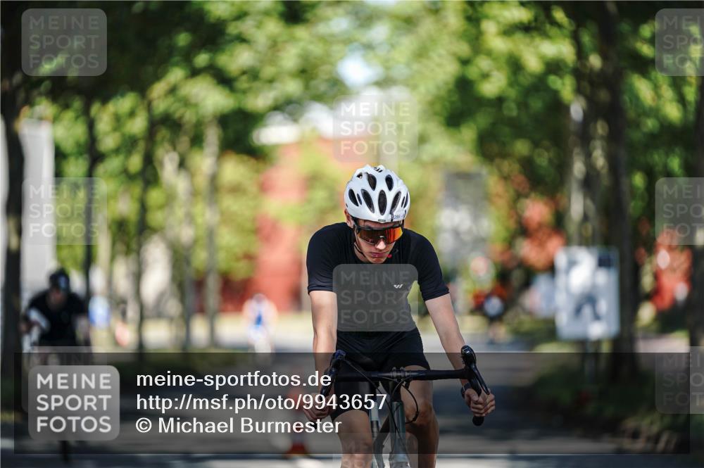 09.08.2026 - GEWOBA Citytriathlon Bremen Michael Burmester http://msf.ph/oto/9943657 09.08.2026 10:24:24 Radfahren 286, 297, 393 meine-sportfotos.de