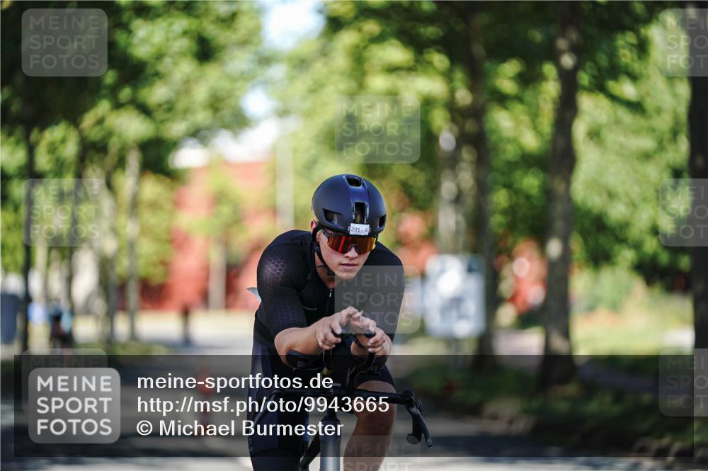 09.08.2026 - GEWOBA Citytriathlon Bremen Michael Burmester http://msf.ph/oto/9943665 09.08.2026 10:24:46 Radfahren 291, 314 meine-sportfotos.de