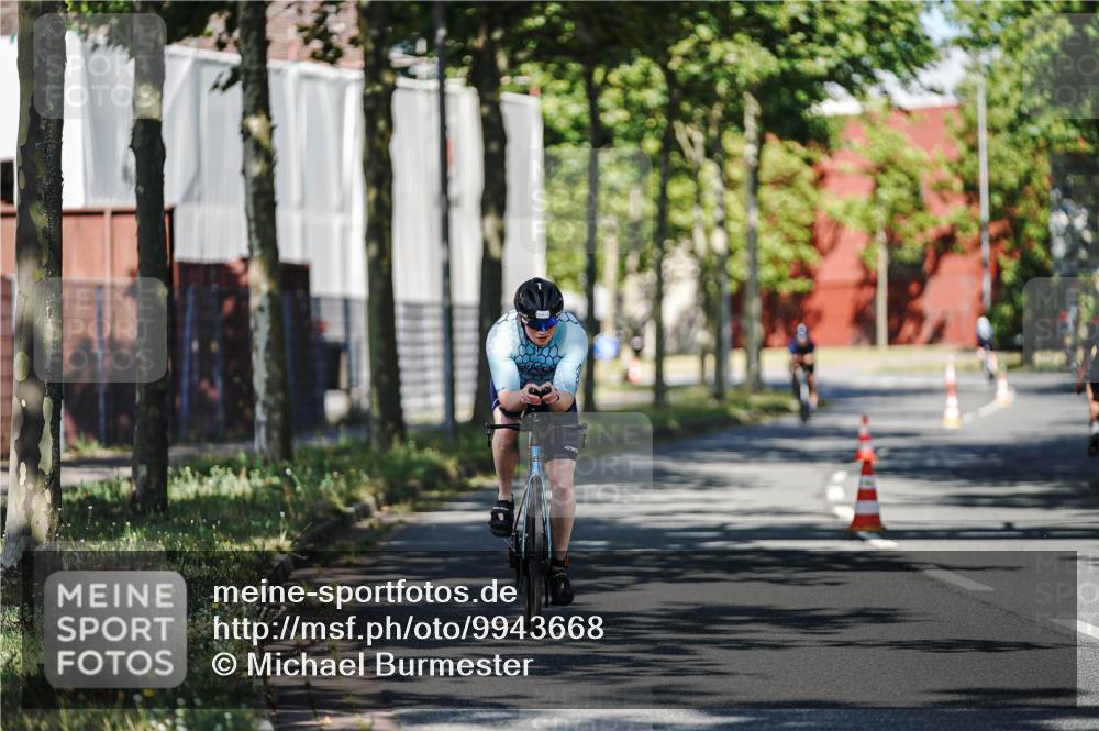 09.08.2026 - GEWOBA Citytriathlon Bremen Michael Burmester http://msf.ph/oto/9943668 09.08.2026 10:24:49 Radfahren 291, 314, 358 meine-sportfotos.de