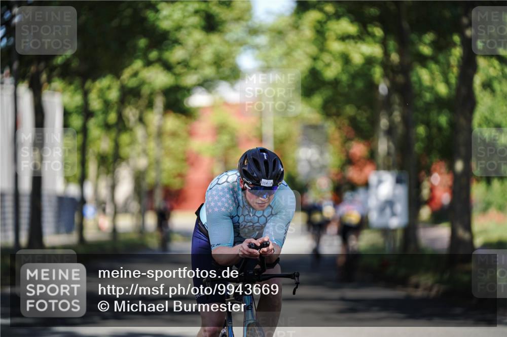 09.08.2026 - GEWOBA Citytriathlon Bremen Michael Burmester http://msf.ph/oto/9943669 09.08.2026 10:24:51 Radfahren 291, 314, 358 meine-sportfotos.de