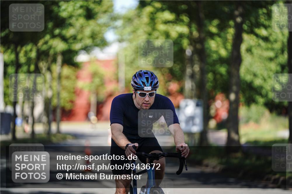 09.08.2026 - GEWOBA Citytriathlon Bremen Michael Burmester http://msf.ph/oto/9943672 09.08.2026 10:24:57 Radfahren 314, 358 meine-sportfotos.de