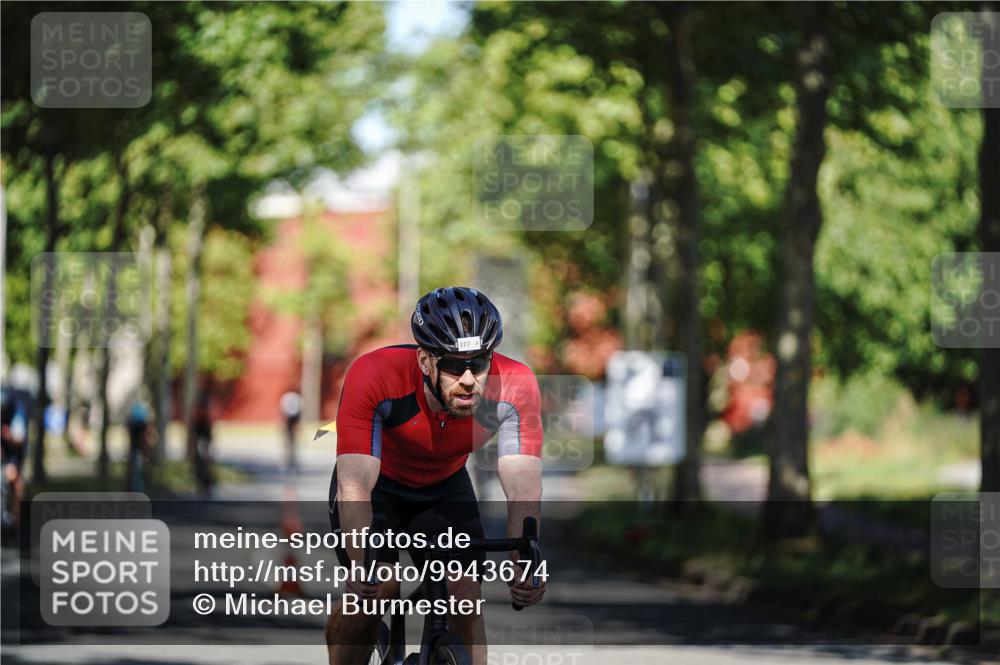 09.08.2026 - GEWOBA Citytriathlon Bremen Michael Burmester http://msf.ph/oto/9943674 09.08.2026 10:25:15 Radfahren 323, 360, 377, 427 meine-sportfotos.de