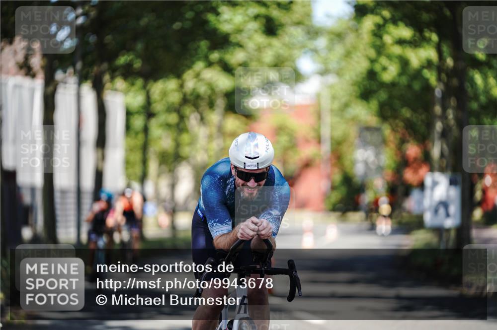 09.08.2026 - GEWOBA Citytriathlon Bremen Michael Burmester http://msf.ph/oto/9943678 09.08.2026 10:25:18 Radfahren 301, 323, 360, 377, 427 meine-sportfotos.de