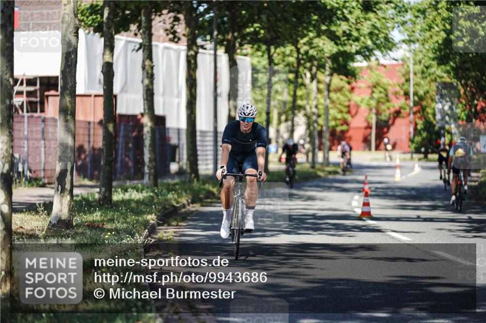 09.08.2026 - GEWOBA Citytriathlon Bremen Michael Burmester http://msf.ph/oto/9943686 09.08.2026 10:25:24 Radfahren 301, 323, 336, 345, 360, 377, 427 meine-sportfotos.de