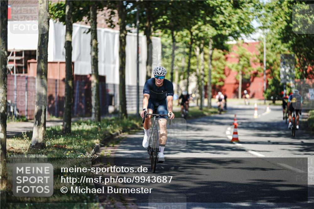 09.08.2026 - GEWOBA Citytriathlon Bremen Michael Burmester http://msf.ph/oto/9943687 09.08.2026 10:25:24 Radfahren 301, 323, 336, 345, 360, 377, 427 meine-sportfotos.de