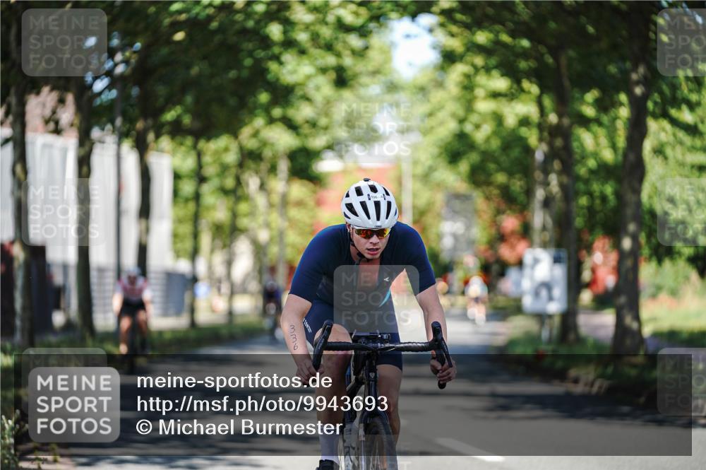 09.08.2026 - GEWOBA Citytriathlon Bremen Michael Burmester http://msf.ph/oto/9943693 09.08.2026 10:25:29 Radfahren 301, 323, 336, 345, 360, 376, 427 meine-sportfotos.de