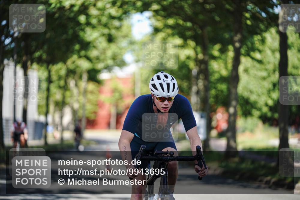 09.08.2026 - GEWOBA Citytriathlon Bremen Michael Burmester http://msf.ph/oto/9943695 09.08.2026 10:25:30 Radfahren 301, 323, 336, 345, 360, 376, 427 meine-sportfotos.de