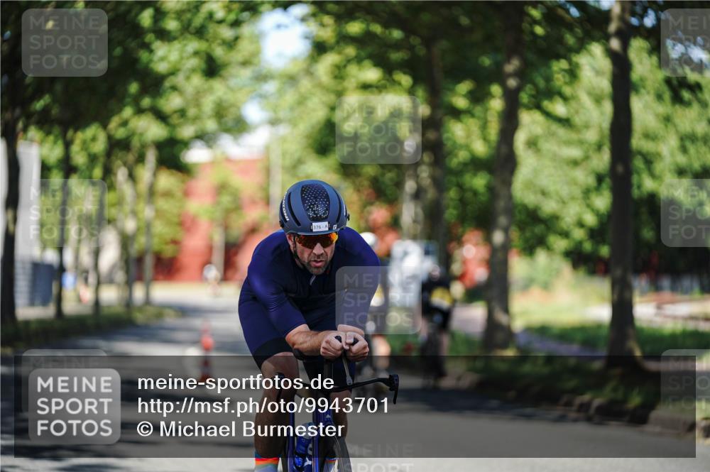 09.08.2026 - GEWOBA Citytriathlon Bremen Michael Burmester http://msf.ph/oto/9943701 09.08.2026 10:25:36 Radfahren 301, 336, 345, 376 meine-sportfotos.de