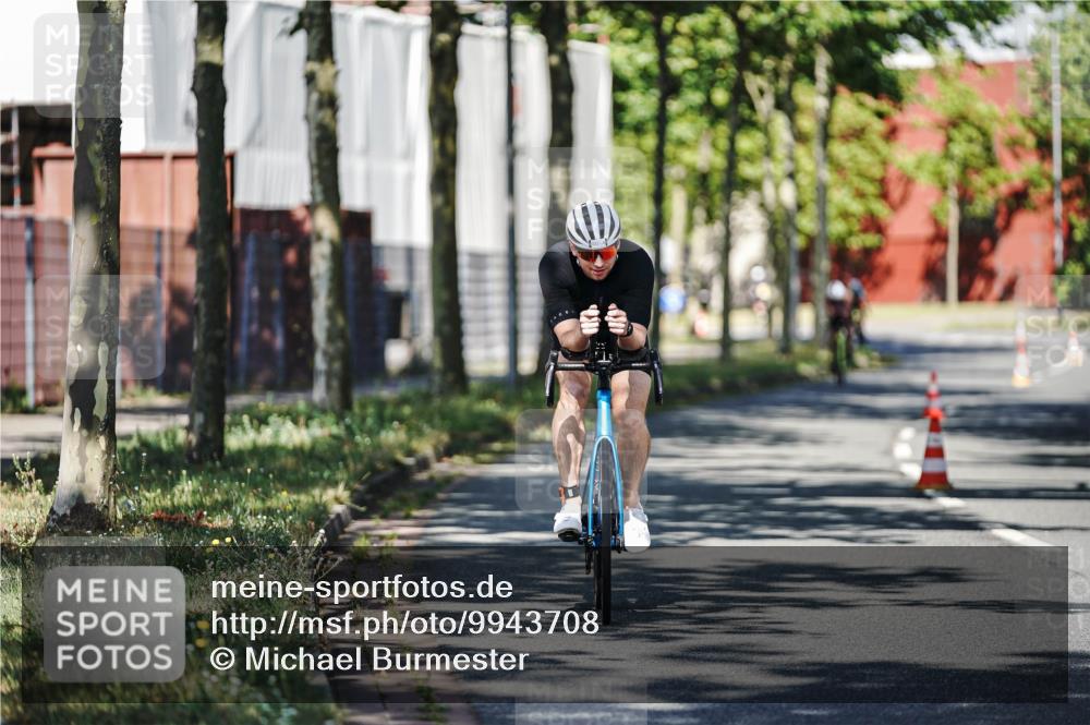 09.08.2026 - GEWOBA Citytriathlon Bremen Michael Burmester http://msf.ph/oto/9943708 09.08.2026 10:25:51 Radfahren 322, 372 meine-sportfotos.de
