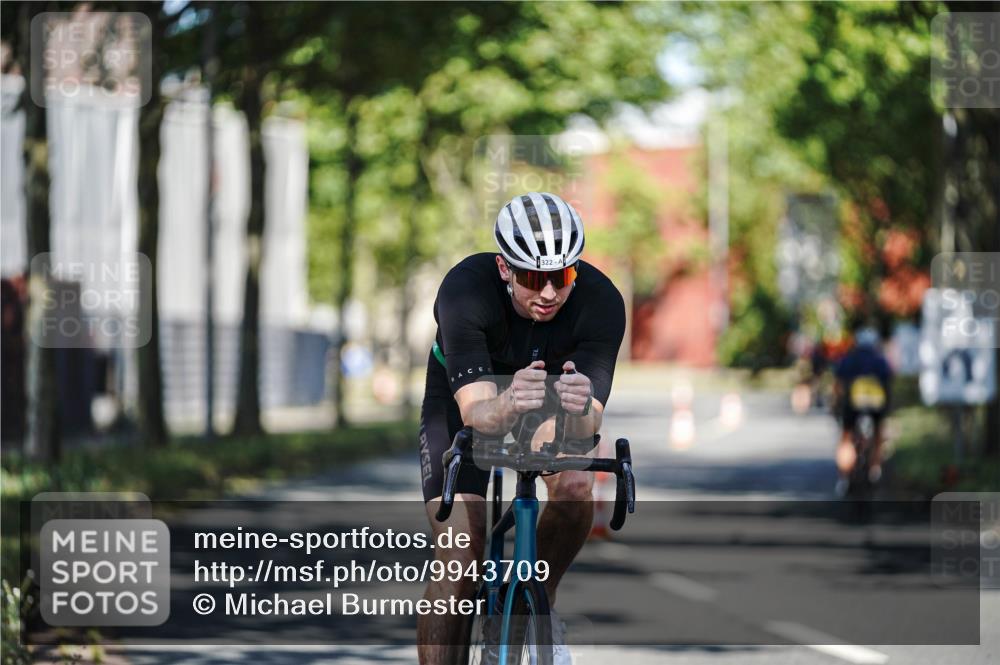 09.08.2026 - GEWOBA Citytriathlon Bremen Michael Burmester http://msf.ph/oto/9943709 09.08.2026 10:25:52 Radfahren 322, 372 meine-sportfotos.de