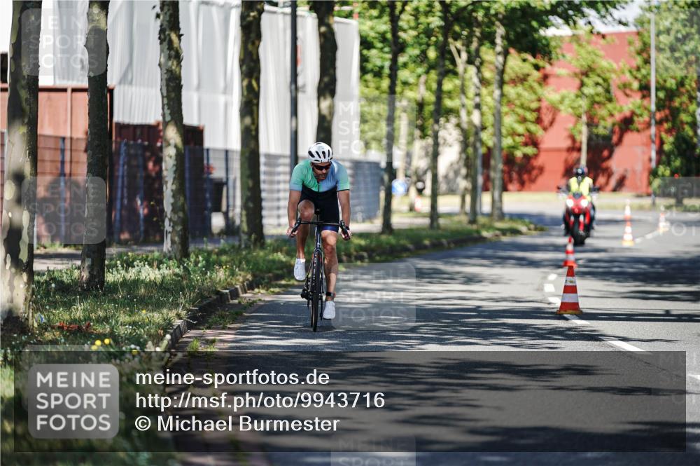 09.08.2026 - GEWOBA Citytriathlon Bremen Michael Burmester http://msf.ph/oto/9943716 09.08.2026 10:26:01 Radfahren 322, 372, 389, 416 meine-sportfotos.de