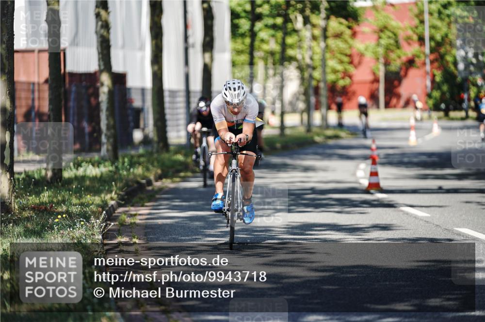 09.08.2026 - GEWOBA Citytriathlon Bremen Michael Burmester http://msf.ph/oto/9943718 09.08.2026 10:26:14 Radfahren 293, 378, 389, 398 meine-sportfotos.de