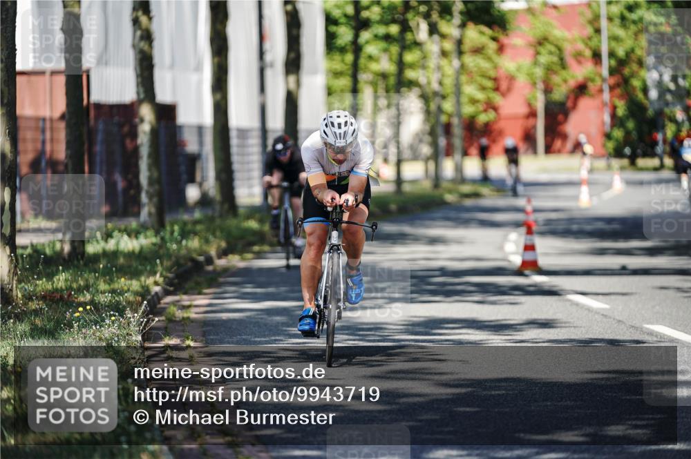 09.08.2026 - GEWOBA Citytriathlon Bremen Michael Burmester http://msf.ph/oto/9943719 09.08.2026 10:26:14 Radfahren 293, 378, 389, 398 meine-sportfotos.de