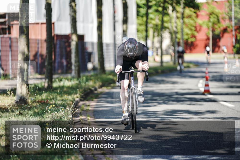 09.08.2026 - GEWOBA Citytriathlon Bremen Michael Burmester http://msf.ph/oto/9943722 09.08.2026 10:26:16 Radfahren 293, 378, 389, 398 meine-sportfotos.de
