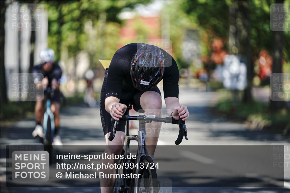 09.08.2026 - GEWOBA Citytriathlon Bremen Michael Burmester http://msf.ph/oto/9943724 09.08.2026 10:26:17 Radfahren 293, 318, 378, 398 meine-sportfotos.de