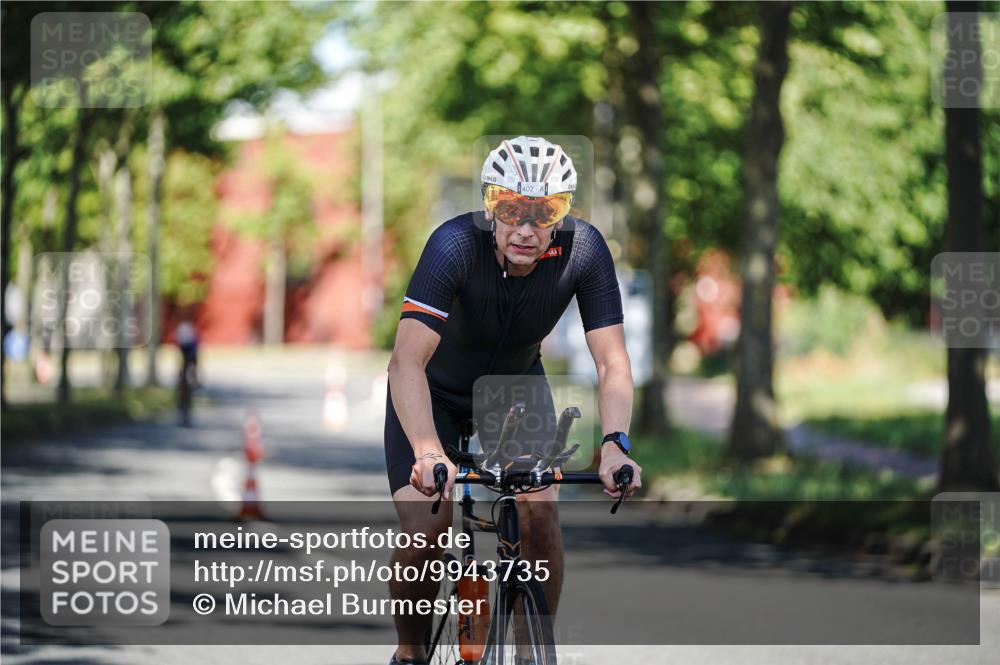 09.08.2026 - GEWOBA Citytriathlon Bremen Michael Burmester http://msf.ph/oto/9943735 09.08.2026 10:26:27 Radfahren 293, 318, 378, 383, 398, 402 meine-sportfotos.de