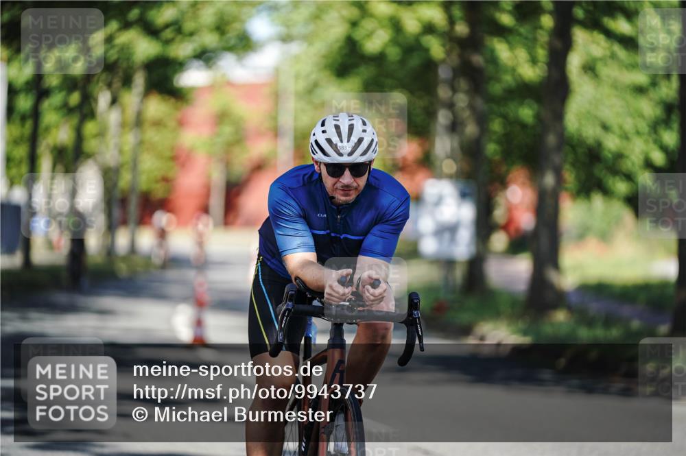 09.08.2026 - GEWOBA Citytriathlon Bremen Michael Burmester http://msf.ph/oto/9943737 09.08.2026 10:26:35 Radfahren 296, 318, 383, 402 meine-sportfotos.de