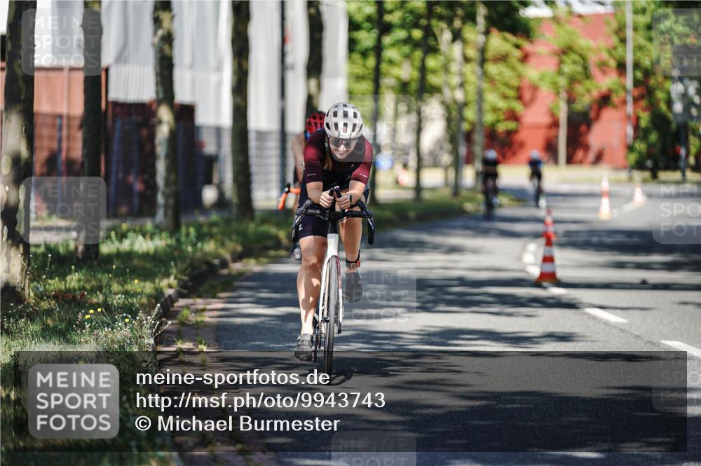 09.08.2026 - GEWOBA Citytriathlon Bremen Michael Burmester http://msf.ph/oto/9943743 09.08.2026 10:26:42 Radfahren 290, 296, 319, 383, 463 meine-sportfotos.de