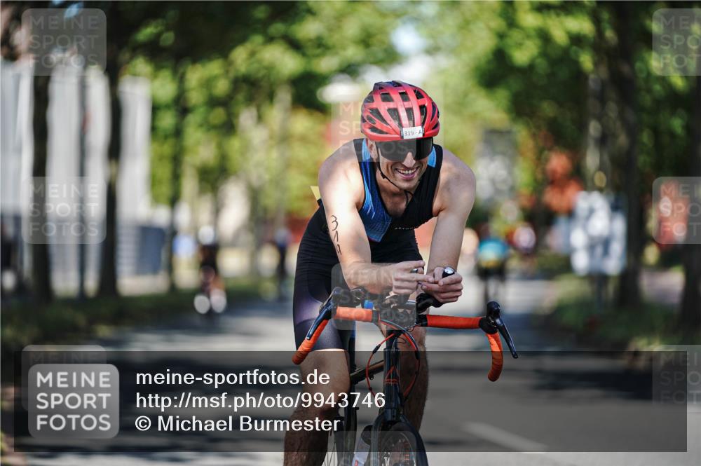 09.08.2026 - GEWOBA Citytriathlon Bremen Michael Burmester http://msf.ph/oto/9943746 09.08.2026 10:26:44 Radfahren 290, 296, 315, 319, 383, 463 meine-sportfotos.de