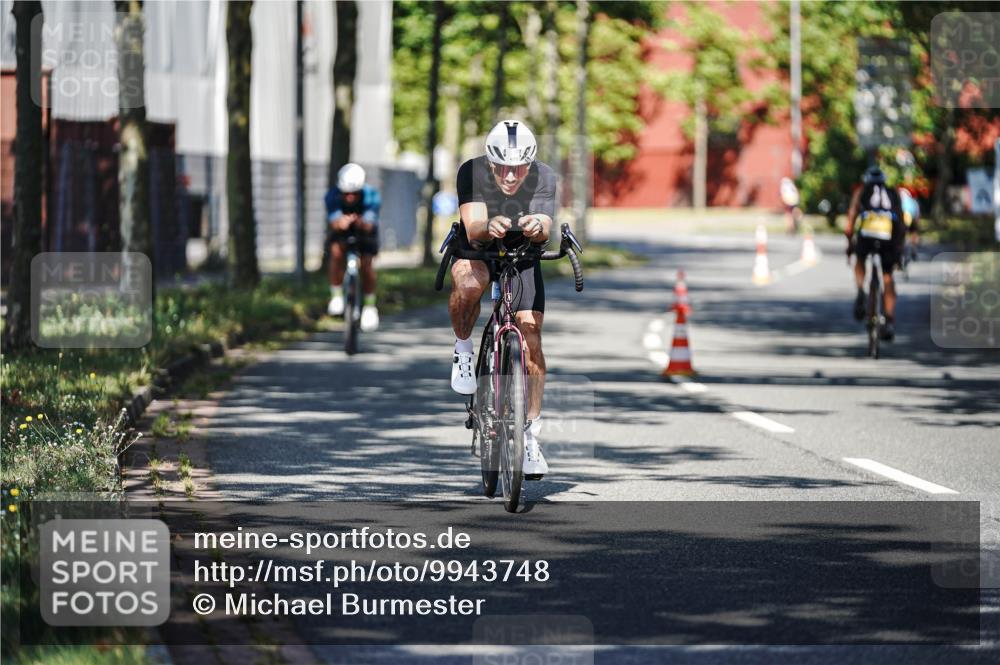 09.08.2026 - GEWOBA Citytriathlon Bremen Michael Burmester http://msf.ph/oto/9943748 09.08.2026 10:26:48 Radfahren 290, 296, 315, 319, 463 meine-sportfotos.de