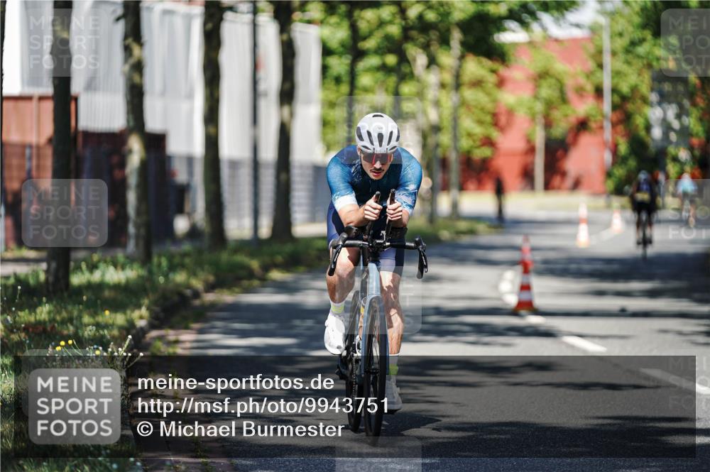 09.08.2026 - GEWOBA Citytriathlon Bremen Michael Burmester http://msf.ph/oto/9943751 09.08.2026 10:26:51 Radfahren 290, 296, 315, 319, 463 meine-sportfotos.de