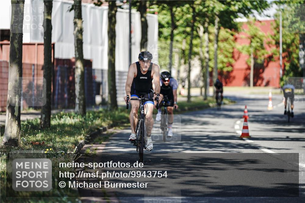 09.08.2026 - GEWOBA Citytriathlon Bremen Michael Burmester http://msf.ph/oto/9943754 09.08.2026 10:27:02 Radfahren 290, 315, 321, 375, 400 meine-sportfotos.de