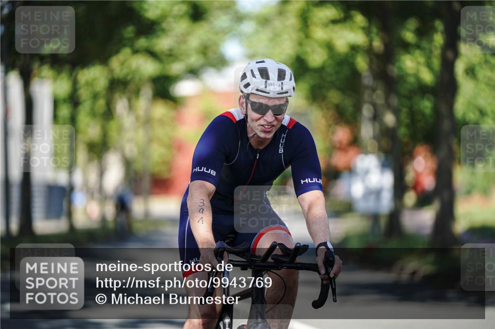 09.08.2026 - GEWOBA Citytriathlon Bremen Michael Burmester http://msf.ph/oto/9943769 09.08.2026 10:27:20 Radfahren 342, 368, 375, 391, 447, 523 meine-sportfotos.de