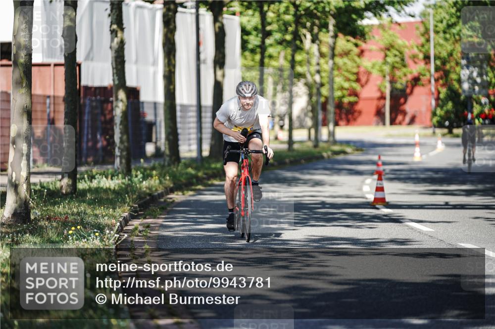 09.08.2026 - GEWOBA Citytriathlon Bremen Michael Burmester http://msf.ph/oto/9943781 09.08.2026 10:27:42 Radfahren 338, 339, 529 meine-sportfotos.de