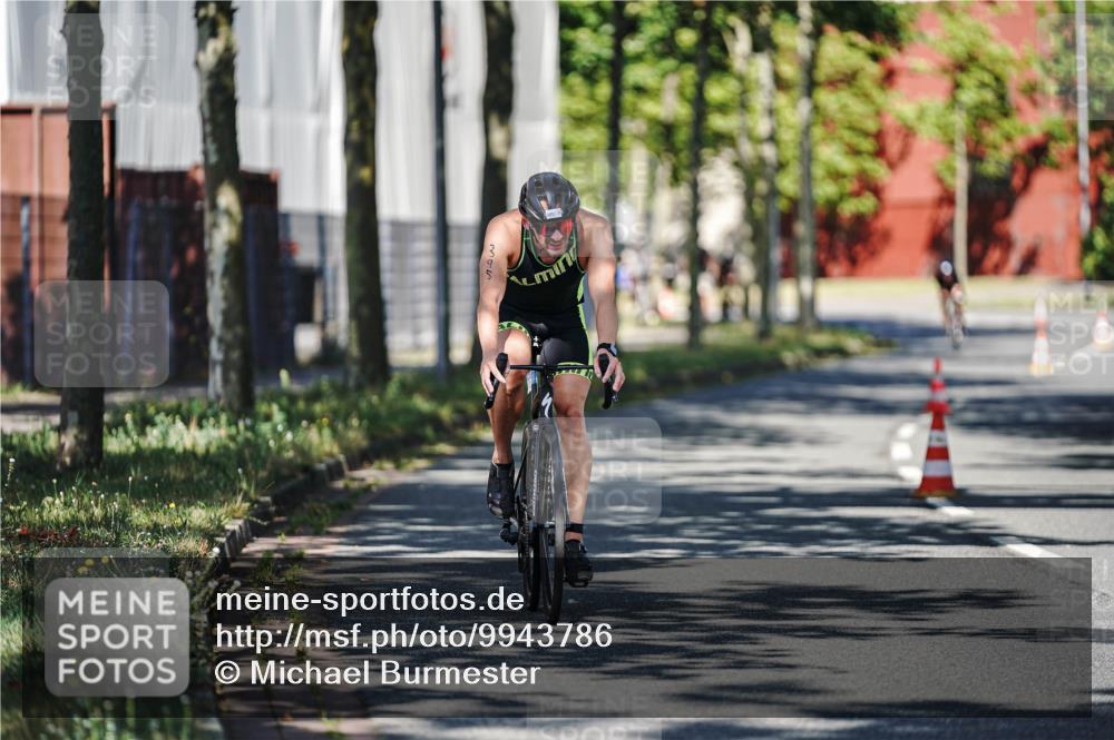 09.08.2026 - GEWOBA Citytriathlon Bremen Michael Burmester http://msf.ph/oto/9943786 09.08.2026 10:28:13 Radfahren 395 meine-sportfotos.de