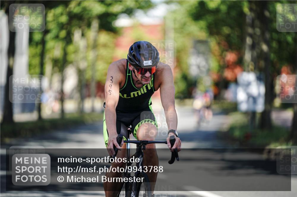 09.08.2026 - GEWOBA Citytriathlon Bremen Michael Burmester http://msf.ph/oto/9943788 09.08.2026 10:28:14 Radfahren 395, 502 meine-sportfotos.de