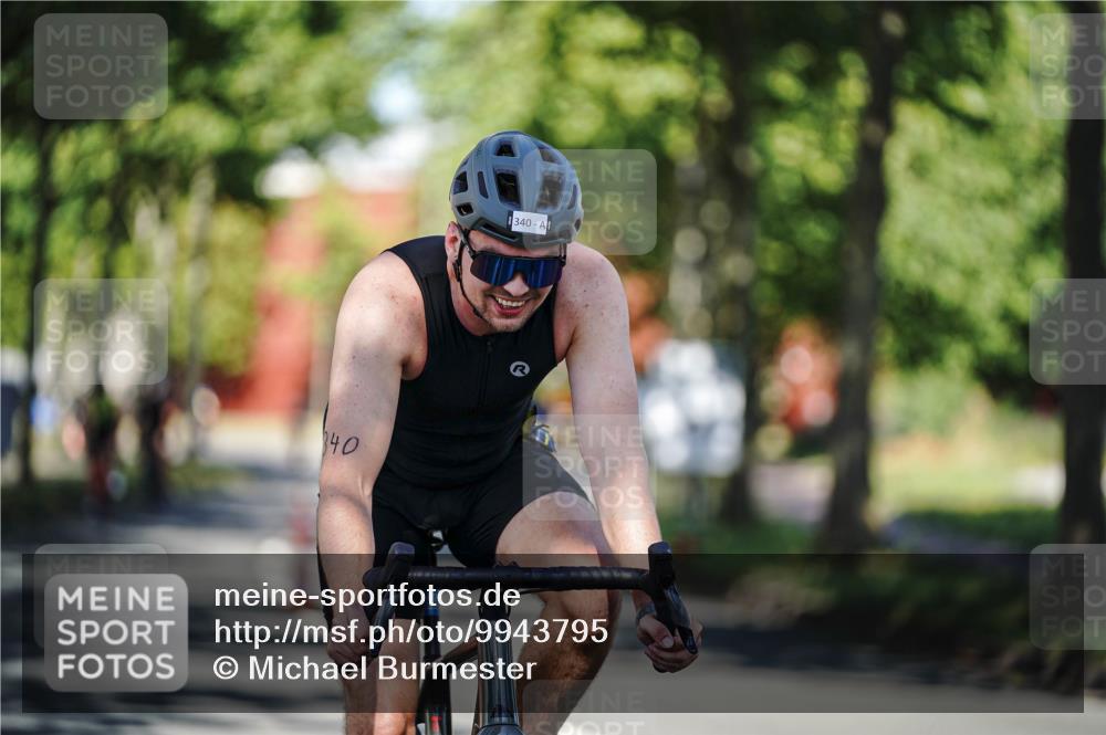 09.08.2026 - GEWOBA Citytriathlon Bremen Michael Burmester http://msf.ph/oto/9943795 09.08.2026 10:28:28 Radfahren 329, 332, 340, 362, 502 meine-sportfotos.de