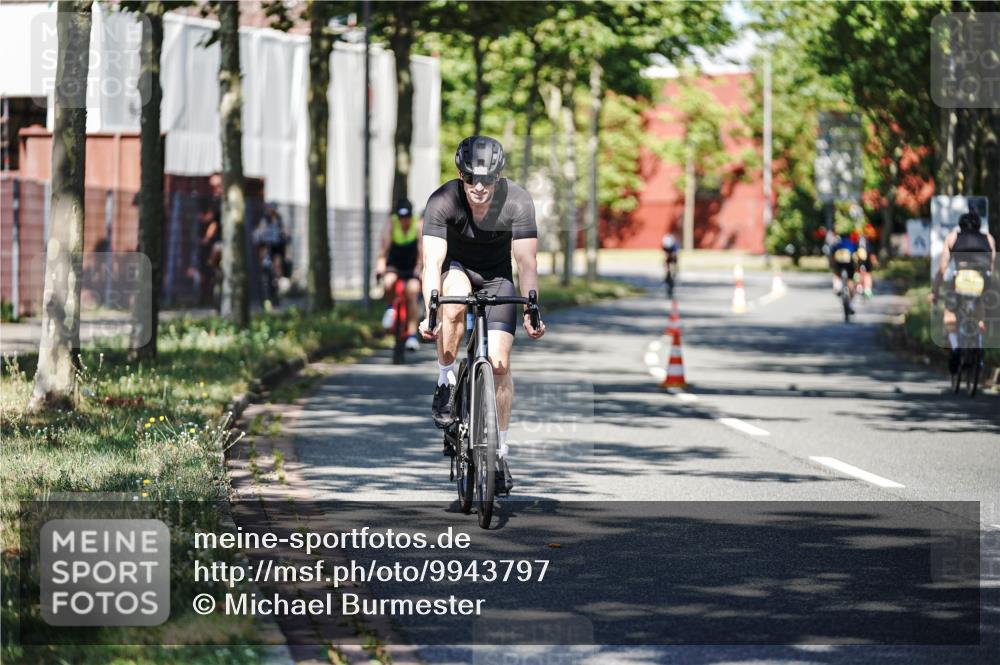 09.08.2026 - GEWOBA Citytriathlon Bremen Michael Burmester http://msf.ph/oto/9943797 09.08.2026 10:28:31 Radfahren 329, 332, 340, 362, 369, 502 meine-sportfotos.de