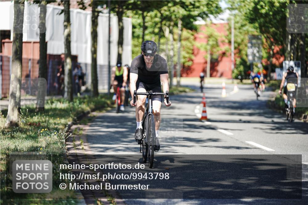 09.08.2026 - GEWOBA Citytriathlon Bremen Michael Burmester http://msf.ph/oto/9943798 09.08.2026 10:28:31 Radfahren 329, 332, 340, 362, 369, 502 meine-sportfotos.de