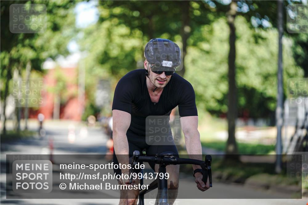 09.08.2026 - GEWOBA Citytriathlon Bremen Michael Burmester http://msf.ph/oto/9943799 09.08.2026 10:28:32 Radfahren 329, 332, 340, 362, 369, 502 meine-sportfotos.de