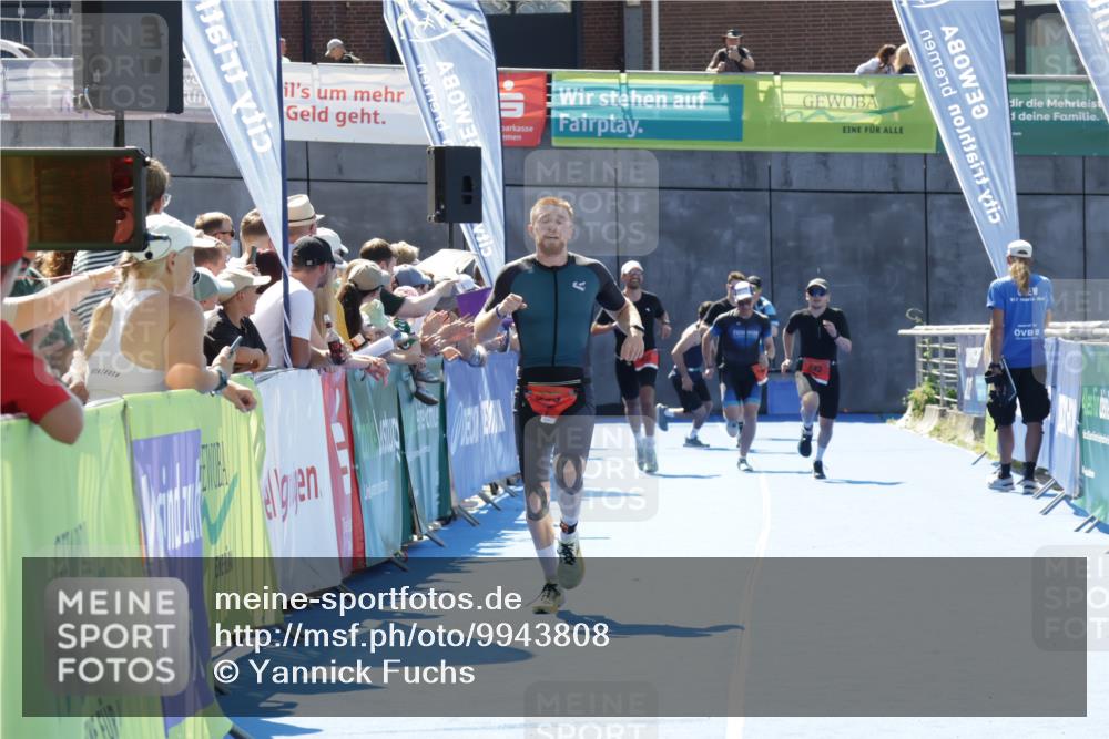 09.08.2026 - GEWOBA Citytriathlon Bremen Yannick Fuchs http://msf.ph/oto/9943808 09.08.2026 14:12:22 Ziel 545, 642 meine-sportfotos.de