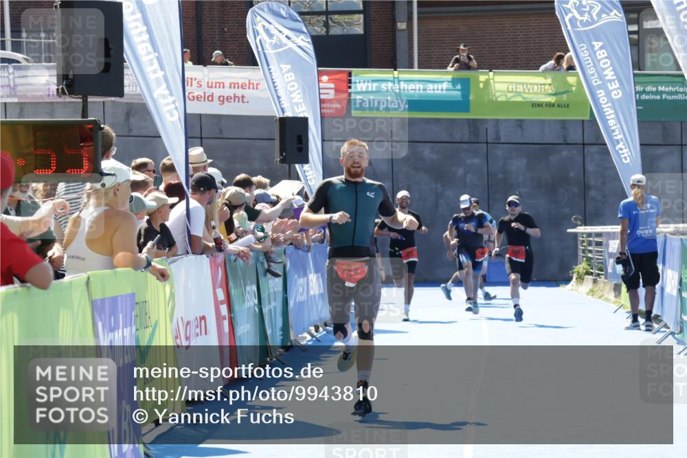 09.08.2026 - GEWOBA Citytriathlon Bremen Yannick Fuchs http://msf.ph/oto/9943810 09.08.2026 14:12:22 Ziel 545, 642 meine-sportfotos.de