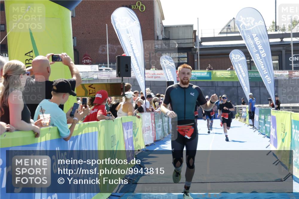 09.08.2026 - GEWOBA Citytriathlon Bremen Yannick Fuchs http://msf.ph/oto/9943815 09.08.2026 14:12:24 Ziel 545, 587, 642, 763, 1126 meine-sportfotos.de