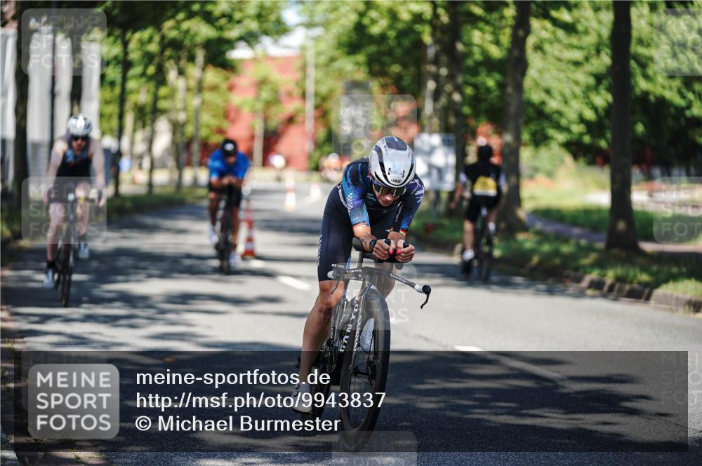 09.08.2026 - GEWOBA Citytriathlon Bremen Michael Burmester http://msf.ph/oto/9943837 09.08.2026 10:28:52 Radfahren 356, 394, 465, 517, 519 meine-sportfotos.de