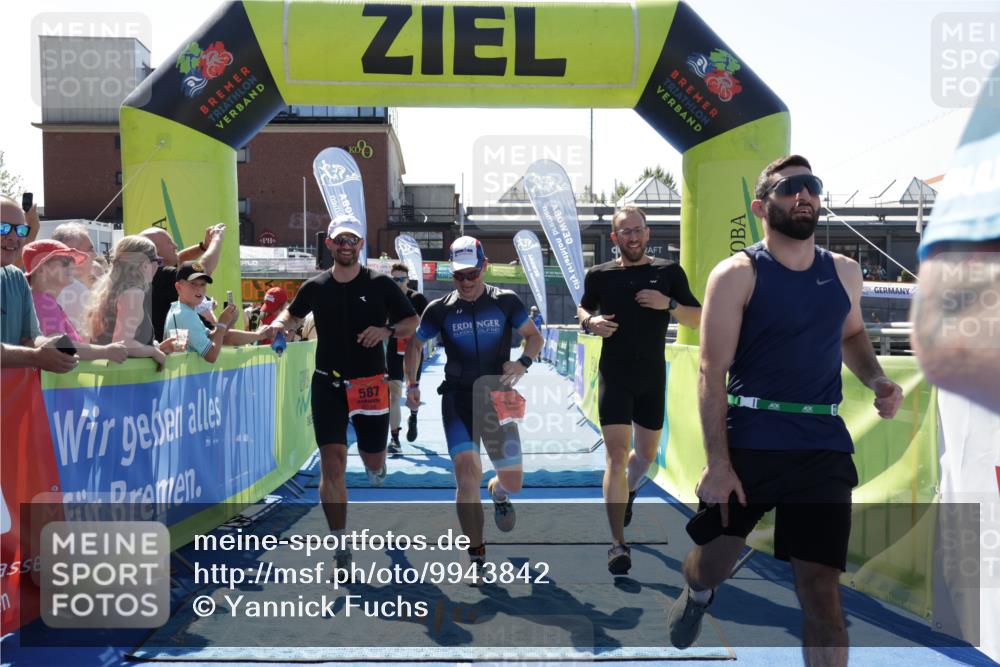 09.08.2026 - GEWOBA Citytriathlon Bremen Yannick Fuchs http://msf.ph/oto/9943842 09.08.2026 14:12:30 Ziel 555, 587, 618, 642, 763, 1126 meine-sportfotos.de