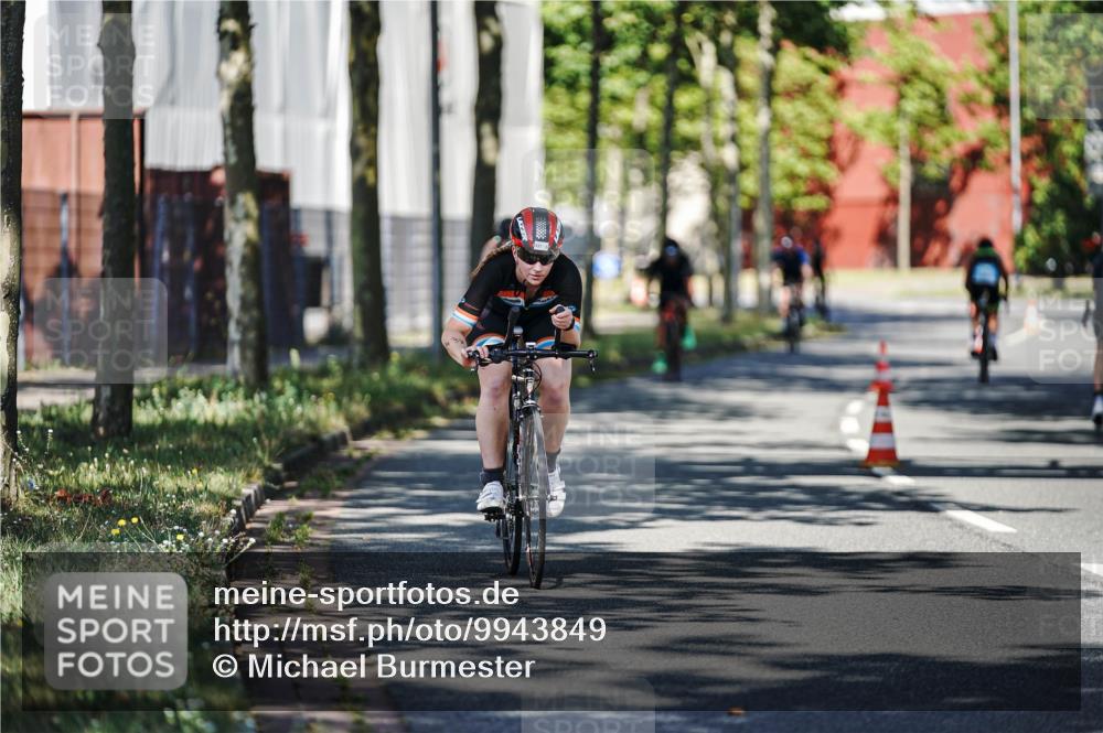 09.08.2026 - GEWOBA Citytriathlon Bremen Michael Burmester http://msf.ph/oto/9943849 09.08.2026 10:29:01 Radfahren 325, 343, 356, 392, 437, 465, 517, 519 meine-sportfotos.de