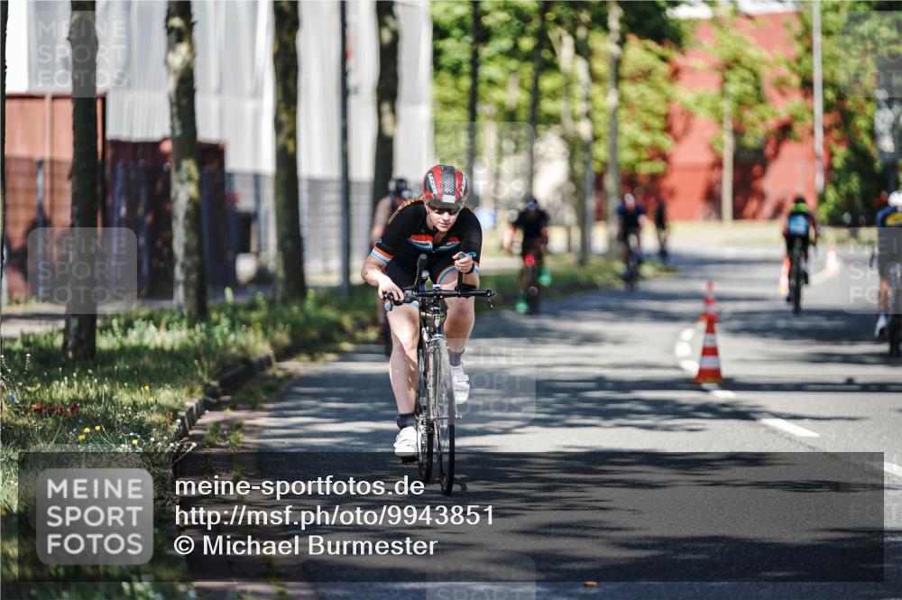 09.08.2026 - GEWOBA Citytriathlon Bremen Michael Burmester http://msf.ph/oto/9943851 09.08.2026 10:29:02 Radfahren 325, 343, 356, 392, 437, 465, 517, 519 meine-sportfotos.de
