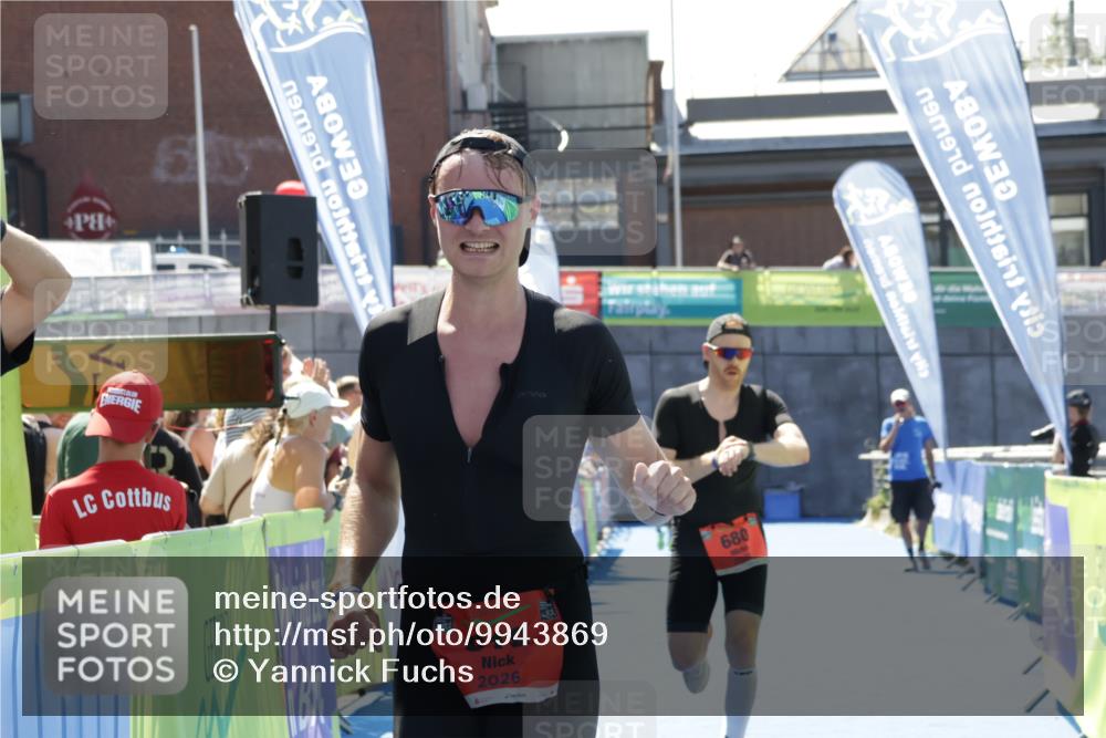 09.08.2026 - GEWOBA Citytriathlon Bremen Yannick Fuchs http://msf.ph/oto/9943869 09.08.2026 14:12:36 Ziel 618, 680 meine-sportfotos.de