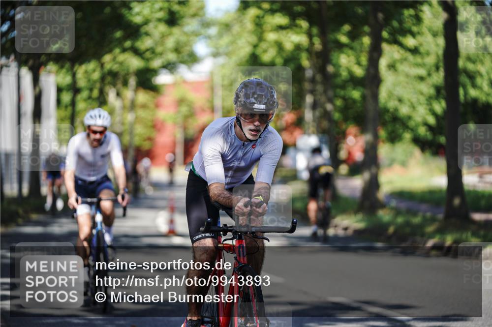 09.08.2026 - GEWOBA Citytriathlon Bremen Michael Burmester http://msf.ph/oto/9943893 09.08.2026 10:29:16 Radfahren 325, 327, 343, 352, 355, 359, 392, 396, 408, 478 meine-sportfotos.de