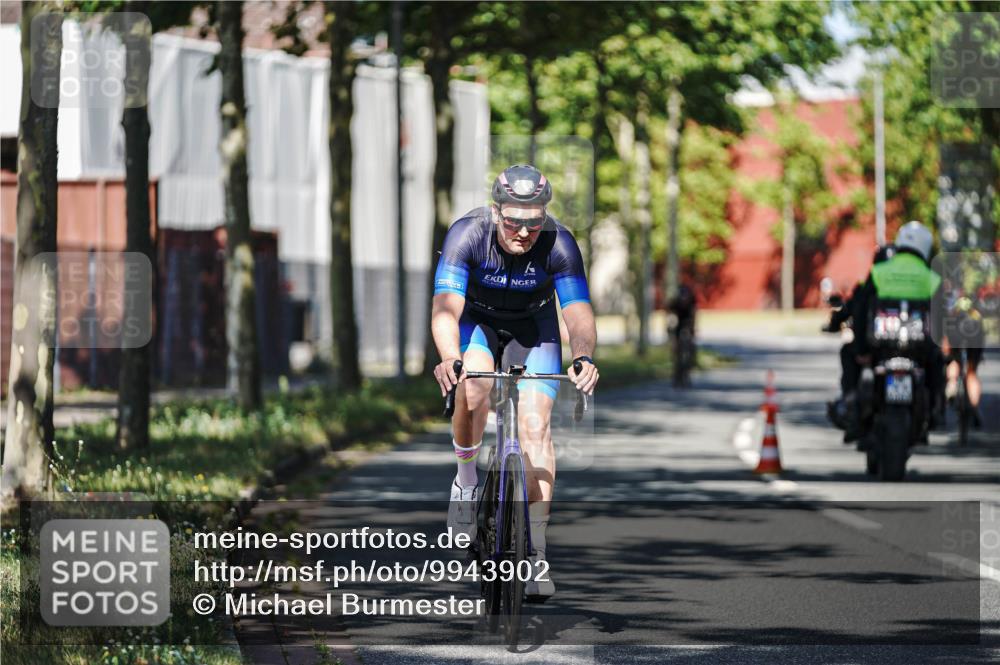 09.08.2026 - GEWOBA Citytriathlon Bremen Michael Burmester http://msf.ph/oto/9943902 09.08.2026 10:29:19 Radfahren 325, 327, 352, 355, 359, 392, 396, 408, 478 meine-sportfotos.de