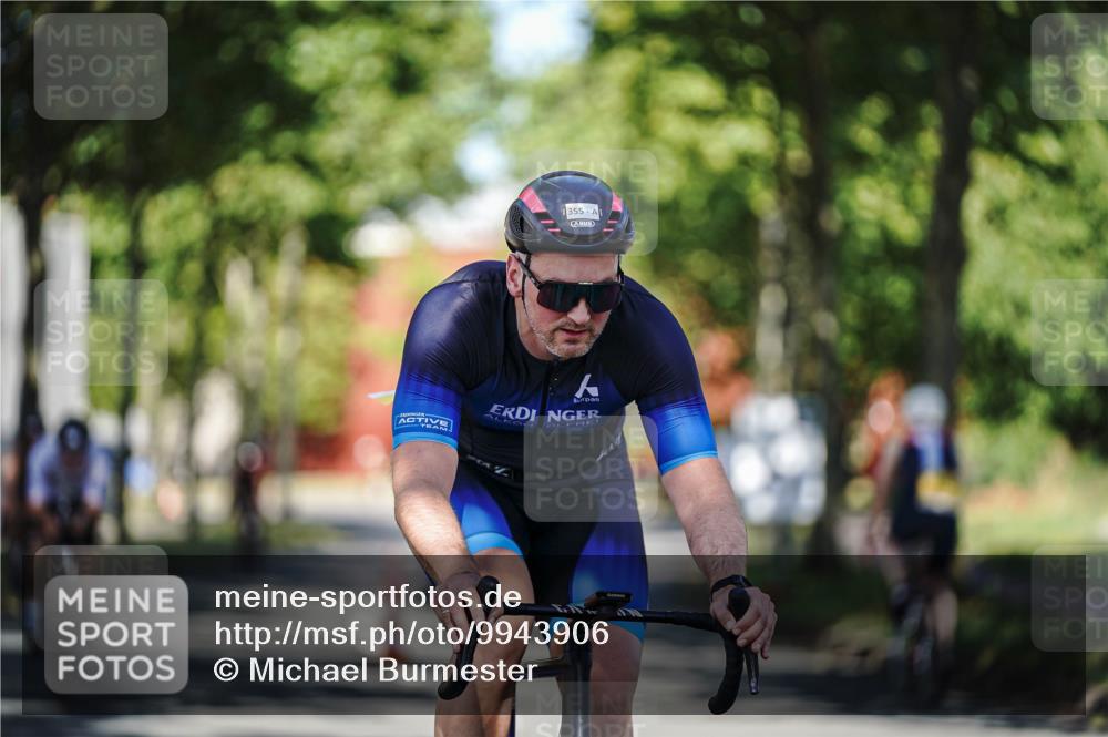 09.08.2026 - GEWOBA Citytriathlon Bremen Michael Burmester http://msf.ph/oto/9943906 09.08.2026 10:29:20 Radfahren 325, 327, 352, 355, 359, 396, 408, 478 meine-sportfotos.de
