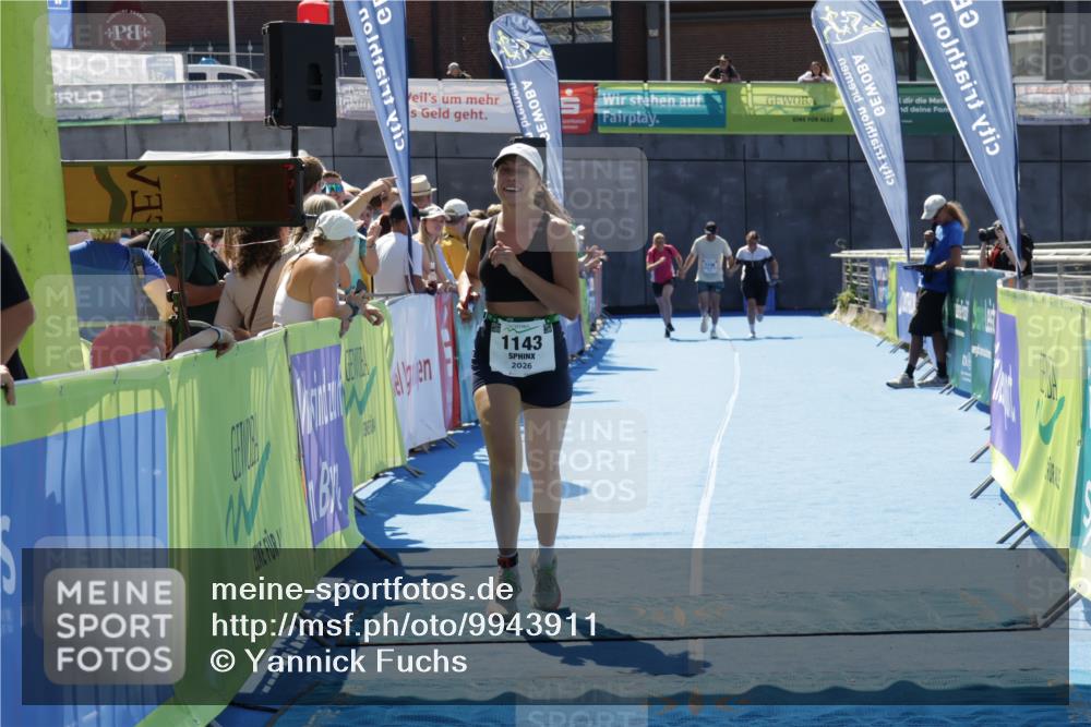 09.08.2026 - GEWOBA Citytriathlon Bremen Yannick Fuchs http://msf.ph/oto/9943911 09.08.2026 14:13:08 Ziel 1143 meine-sportfotos.de