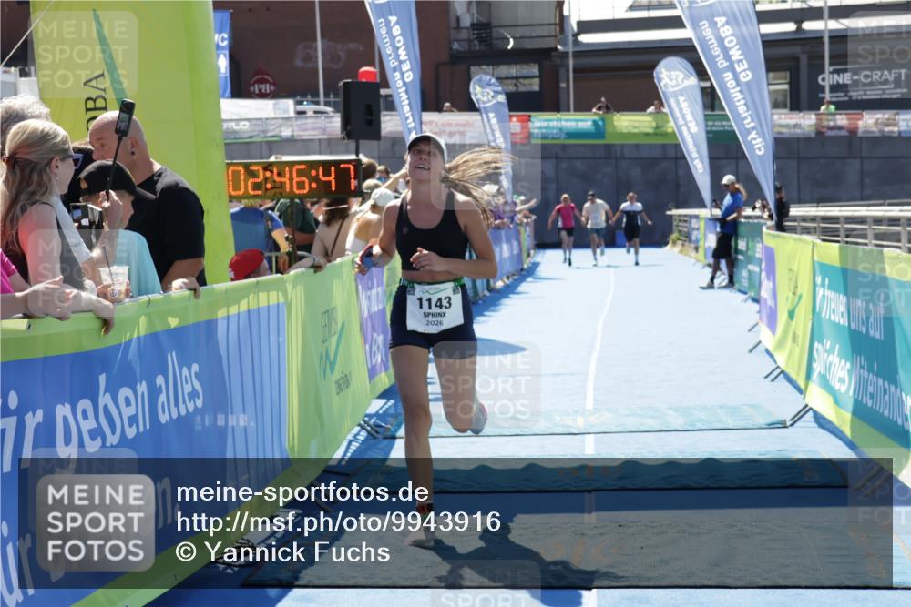 09.08.2026 - GEWOBA Citytriathlon Bremen Yannick Fuchs http://msf.ph/oto/9943916 09.08.2026 14:13:09 Ziel 1143 meine-sportfotos.de